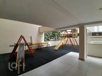 Image 25 - 703877