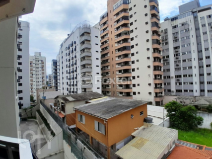 Image 17 - 703877
