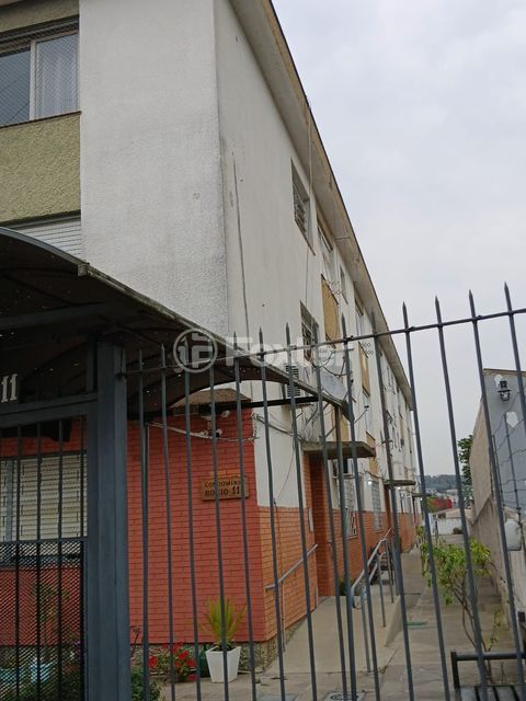 Image 5 - 703961