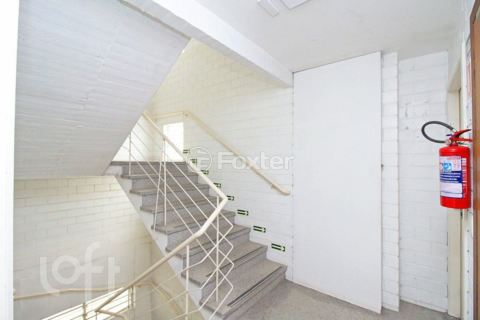 Image 41 - 704049