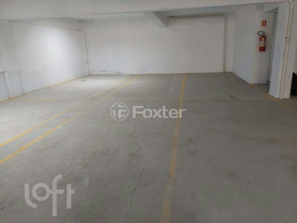 Image 15 - 704755