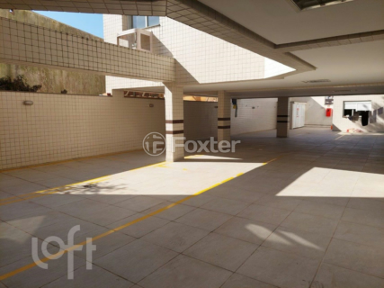 Image 11 - 704755
