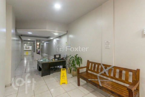 Image 30 - 705243