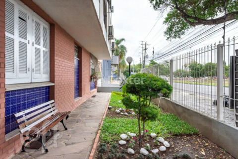 Image 35 - 717157