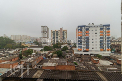 Image 6 - 717695