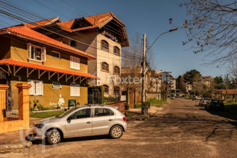 Image 10 - 718429