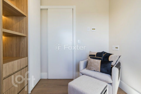 Image 34 - 726677