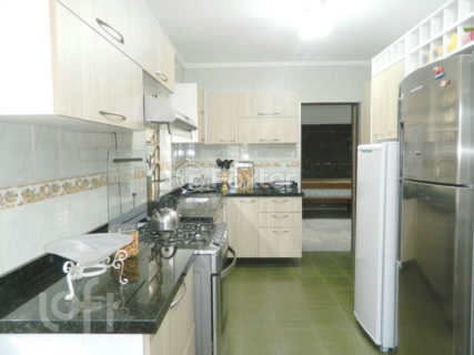 Image 4 - 727041