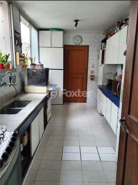 Image 3 - 727296