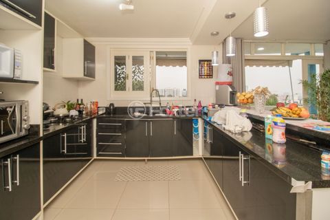Image 32 - 727311