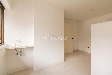 Image 11 - 727431