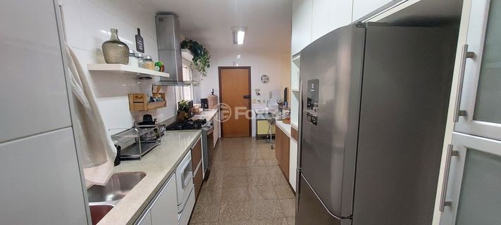 Image 16 - 728136