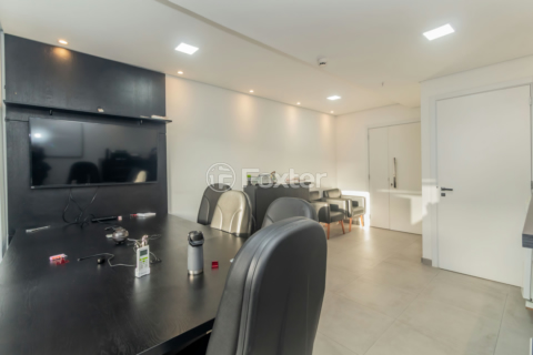 Image 4 - 728812