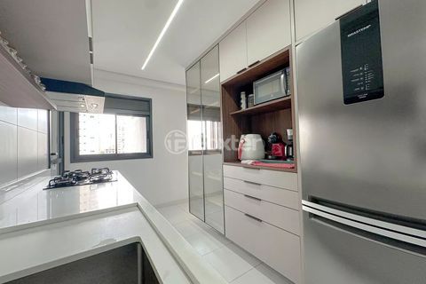 Image 8 - 728878