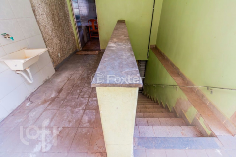 Image 76 - 729895