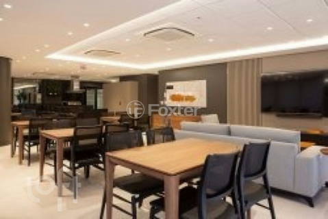 Image 39 - 734875