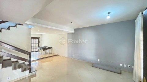 Image 4 - 734894