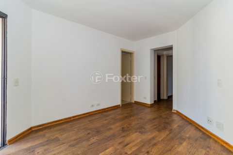 Image 39 - 735008