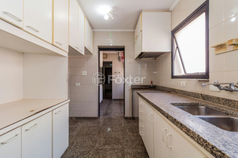 Image 48 - 735008