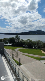 Image 8 - 735138