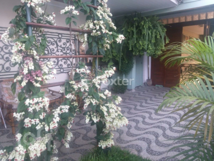 Image 5 - 735966