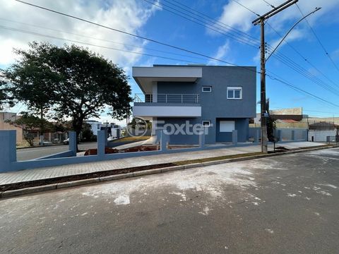 Image 3 - 735997