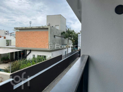 Image 25 - 736165