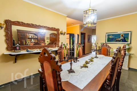 Image 4 - 736267