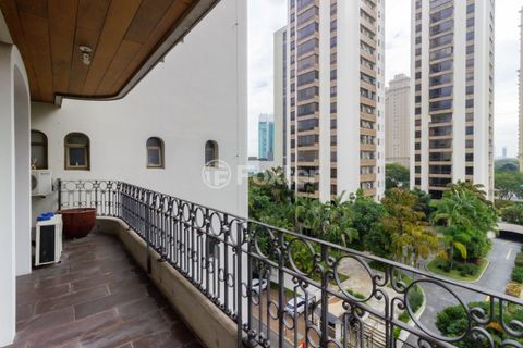 Image 29 - 736740