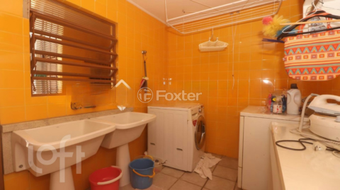 Image 37 - 736975
