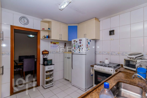 Image 30 - 736997