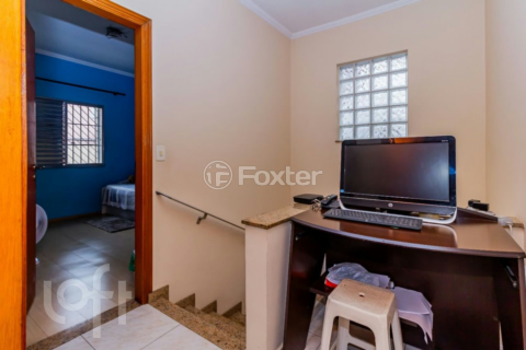 Image 34 - 736997