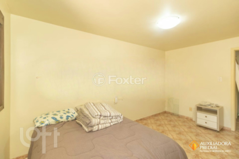 Image 7 - 737295