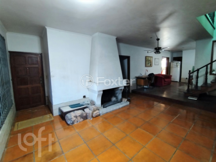 Image 4 - 737368