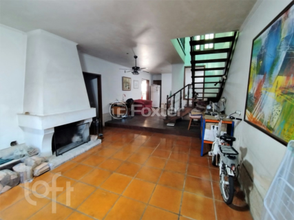Image 3 - 737368