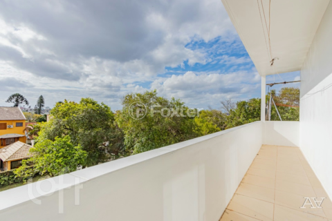 Image 32 - 737378