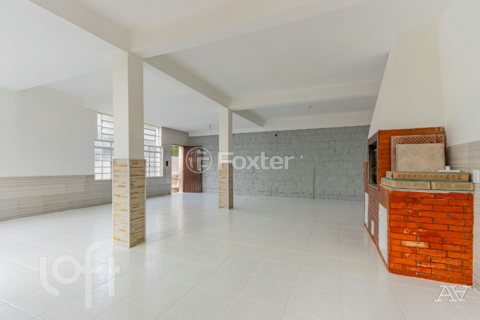 Image 44 - 737378