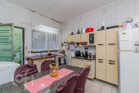 Image 3 - 744224