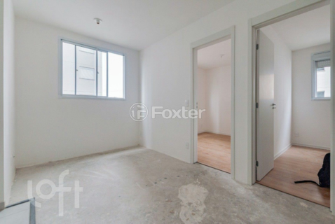 Image 7 - 744327