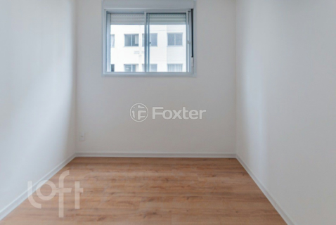 Image 5 - 744327