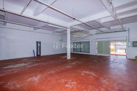 Image 8 - 744631