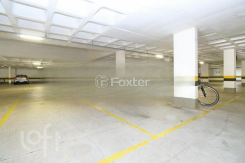 Image 6 - 744713