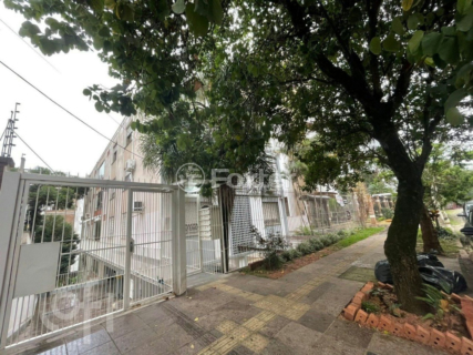 Image 12 - 744715