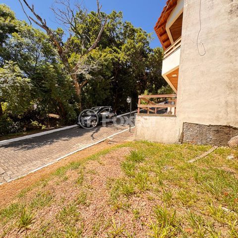 Image 2 - 745255