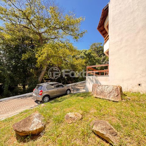 Image 3 - 745281