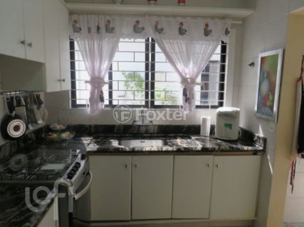 Image 19 - 745549