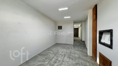 Image 32 - 745609