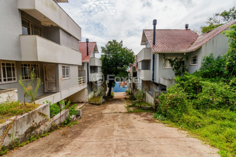 Image 8 - 745961