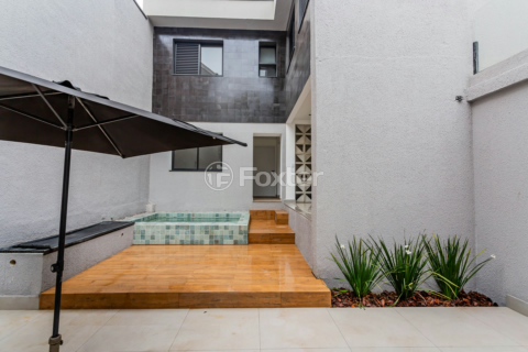 Image 4 - 746713