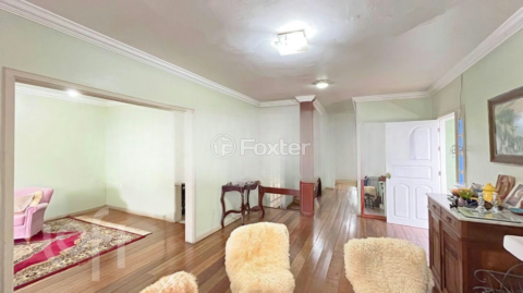 Image 7 - 746888